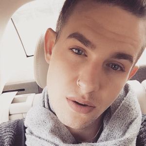 Meet your Posher, Chris